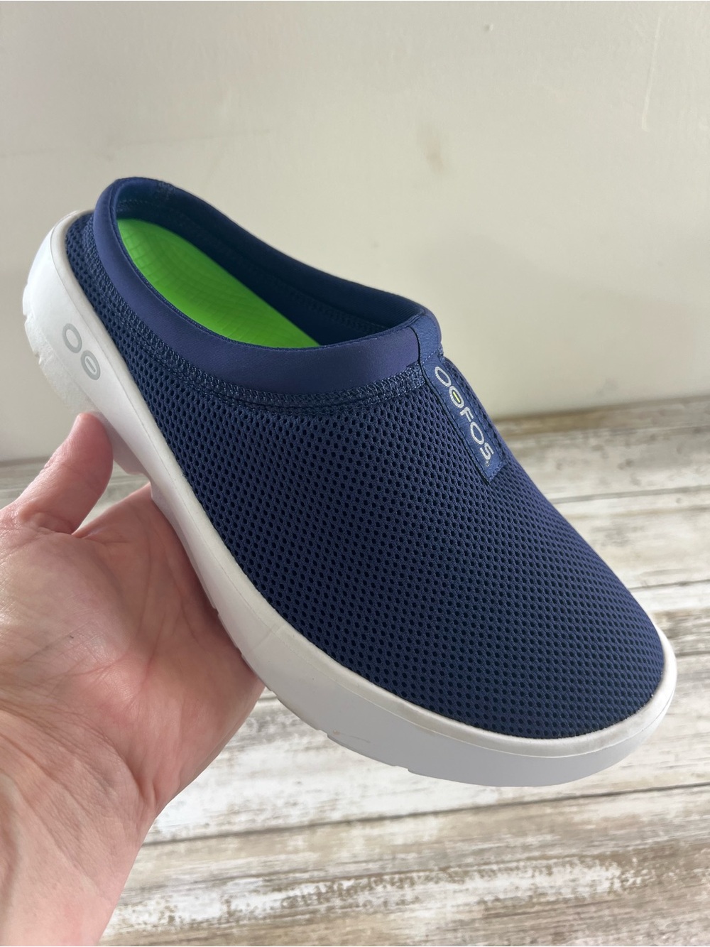 Oofos Men’s Oocoozie Sport Mule Mesh Slipper